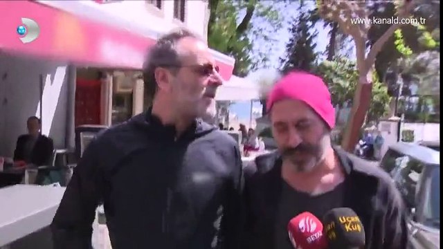 Cem Yılmaz Ve Ozan Güven El Ele Görüntülendi!