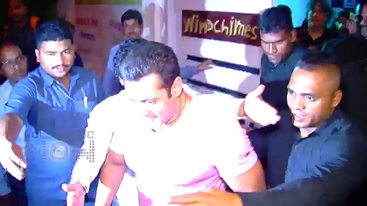 Sultan   Angry Fans Target Salman Khan Look