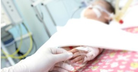 Doğduktan 1 Ay Sonra Cinsiyeti Belirlenebilen Çocuk Ameliyat İçin Destek Bekliyor