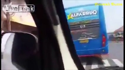 Aksi Supir Bus pariwisata Paling Nekat Dan GIla