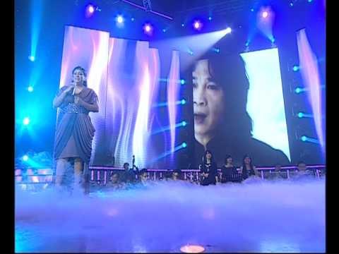 HIGHLIGHTS - EPISODE 19 - Indonesian Idol 2012 - REGINA Untukku Virtual Duet With Chrisye
