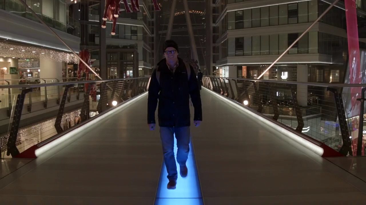 Après une chute et un accident de voiture, Megan apprend qu'elle a le cancer: Elle part au bout du monde