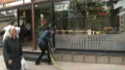 Eşi Evi Terketti; Kayınpederinin Çalıştığı Pastaneye Ateş Açtı