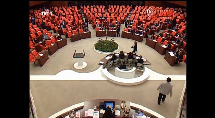 Mizgin IRGAT HDP Bitlis Milletvekili iktitidarin bir memuru gibi calisan savci ve hakimlere sesleniyorum bu hukuksuzluktan vaz gecin.
