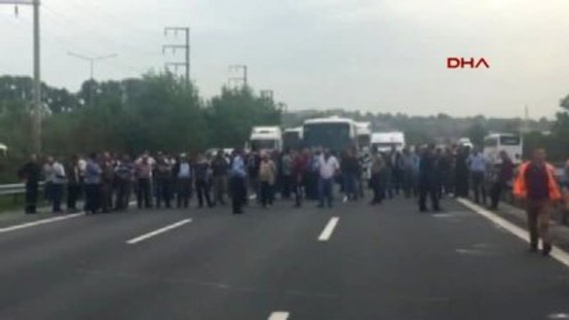 Kocaeli Kaza Nedeniyle Tem Otoyolu İstanbul Yönü Ulaşıma Kapandı