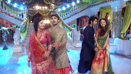 Sanskaar Slaps Swara & Ragini Sees It - Swaragini