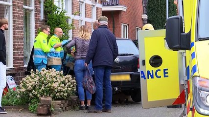 Beelden: Auto rijdt tegen gevel in Winschoten - RTV Noord