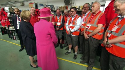 Queen begins birthday celebrations with Royal Mail visit