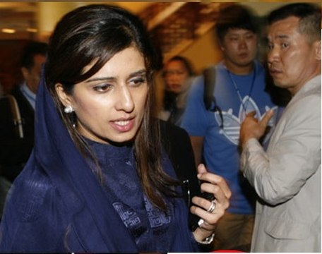 Hina Rabbani Khar EX Foreign Minister Paksitan's Fashion is IN Bollywood
