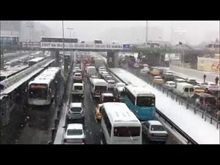 E-5'te trafik durma noktasına geldi
