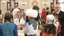 Başbakan Davutoğlu, 23 Nisan Çocuk Şenliği'ne Katılan Çocukları Kabul Etti 2-