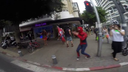 Watch  Aladdin's Carpet Prank on Streets of Tel Aviv (LoL)