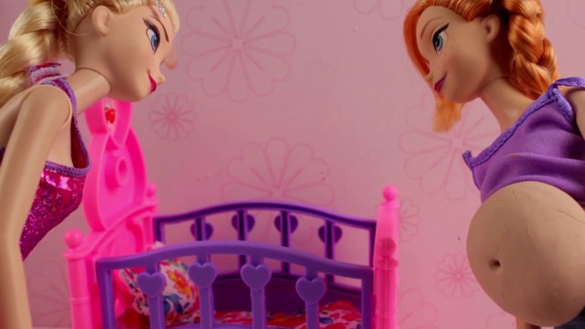 Куклы Холодное Сердце Беременная Анна Рождение Братика Сури игрушки и игры для девочек на русском