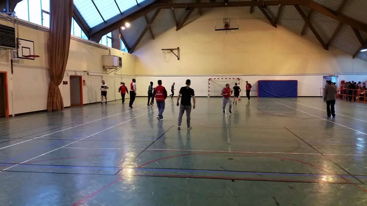 Entraînement de u9 a u13 et match entre parents...