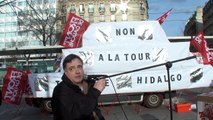 Manifestation contre la Tour Triangle