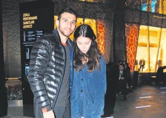 İsmail Köybaşı, Muhabiri Fırçaladı: O Fotoğrafları Hemen Sileceksiniz