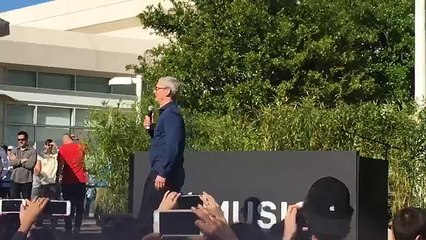 Tim Cook Apple 40 years Beer Bash