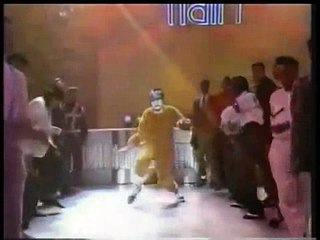 Capital Cities - Kangaroo Court (Video)