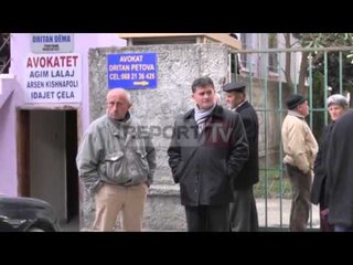 Report TV - Pas Strazimirit,gjyqtarë e prokurorë lënë armët, afati deri më 10 Prill