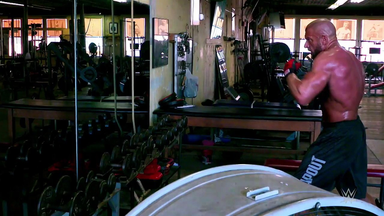 How Triple H got in the best shape of his life for WrestleMania 32