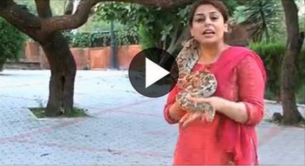 girl caught snake