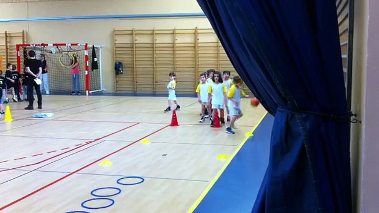Contré par le cercle