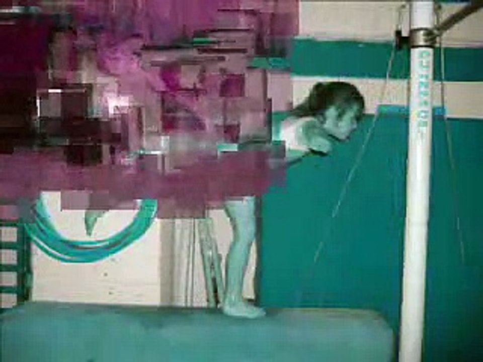 Little sister big sister - Gymnastics.