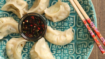 Video herunterladen: Veg Momos – Dim Sum | Steamed Dumpling Recipe | The Bombay Chef – Varun Inamdar