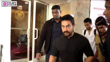 Aamir Khan received the 'Maharashtrian of the Year' award - Filmyfocus.com