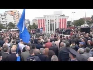 Report TV - Basha kujton 2 prillin në Shkodër në ceremoni mungon Topalli