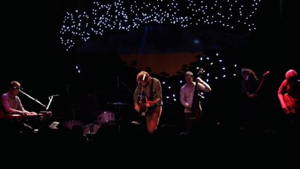 Passenger - Let Her Go [Official Video]