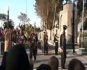 Pakistan Soldier Dropped The Pagri of Indian Soldier