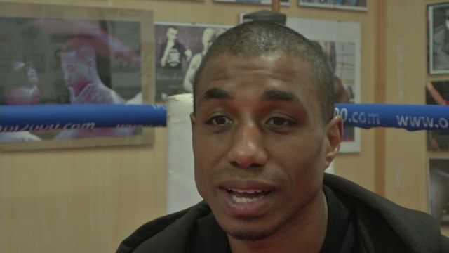 Boxe - ChE - Poids super-légers : Mohoumadi, une préparation à l'italienne pour un rêve mondial