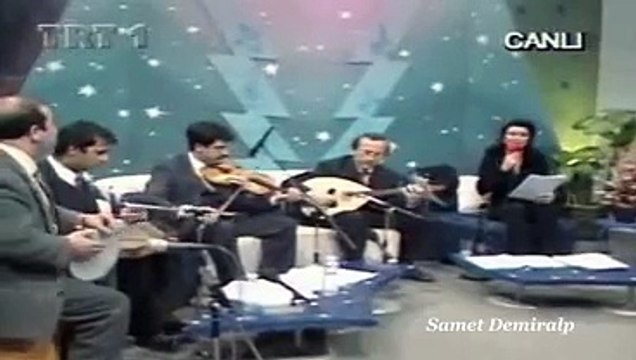 Aylar Geçiyor Sen Bana Hâlâ Geleceksin ~ Melihat Gülses