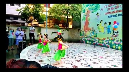 Ba Bà Đi Bán Lợn Con- Múa Cực Kỳ Xuất Sắc