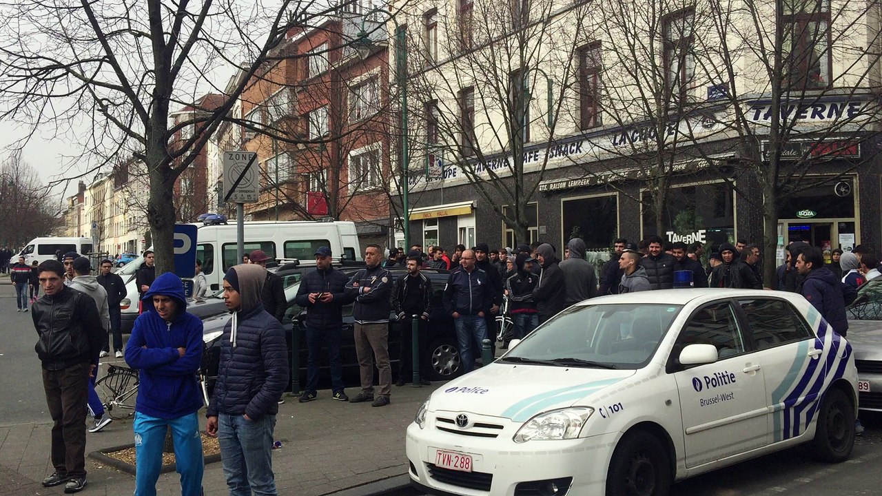 Manifestation anti-islam: 7 arrestations à Molenbeek (VIDEO)