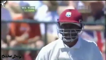 Top 10 Funny Moments ●► in Cricket History Ever ! updated !! 2016 -