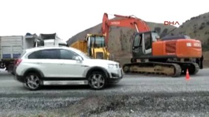 Adıyaman - Çelikhan?da Tır ile Kamyon Çarpıştı: 4 Yaralı - Ek
