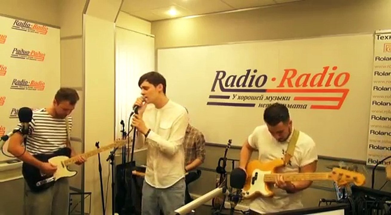 Double Trouble Live Music Show - Mana Island 40