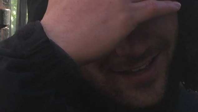 Sophie Marceau filme les paparazzis en pleine rue - L'arroseur arrosé, bien joué sophie!