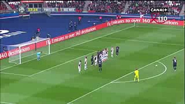 Le missile de Zlatan Ibrahimovic sur coup franc - PSG vs Nice