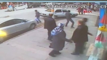 Elazığ'da Pompalı Tüfekle Otomobile Ateş Açtı: 1 Yaralı