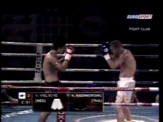 Vincent Vielvoye vs Kaoklai Kaennorsing Part 1