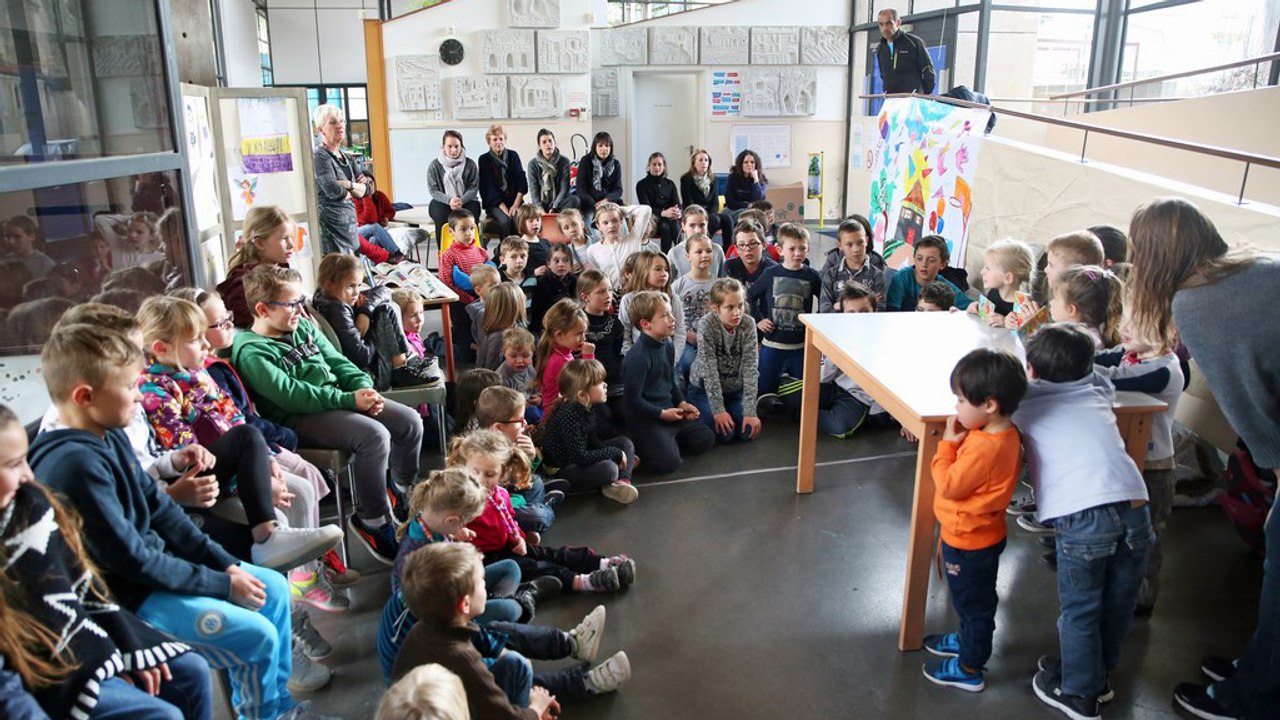 Flassans TV ▶ Présentation des Nouvelles Activités Périscolaires (2016)