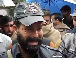 KPK Police Constable Crying For His Former King Type Living Style – Well done KPK Govt