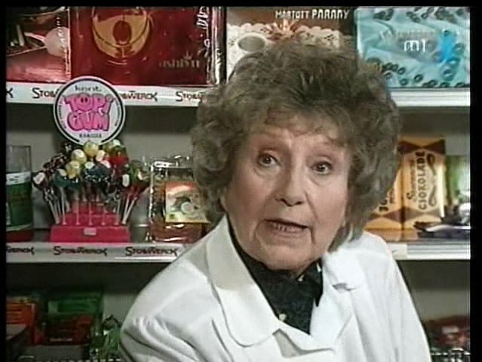 Szomszédok 159. Rész  1993 Május 27