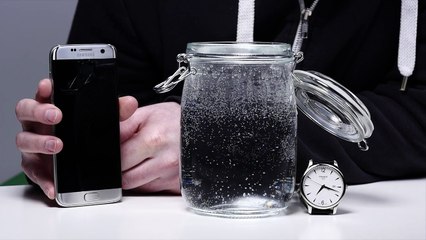 Galaxy S7 - 16 Hours In Water