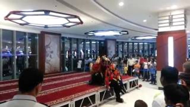 Driving past RAK Mall, Ras-al-Khaimah