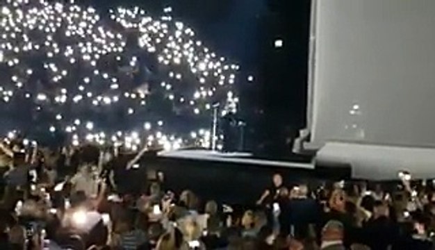 English singer Adele pays tribute to victims of Lahore