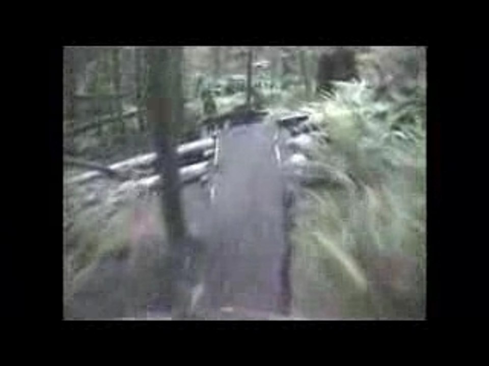 Bon reflexe baleze en VTT